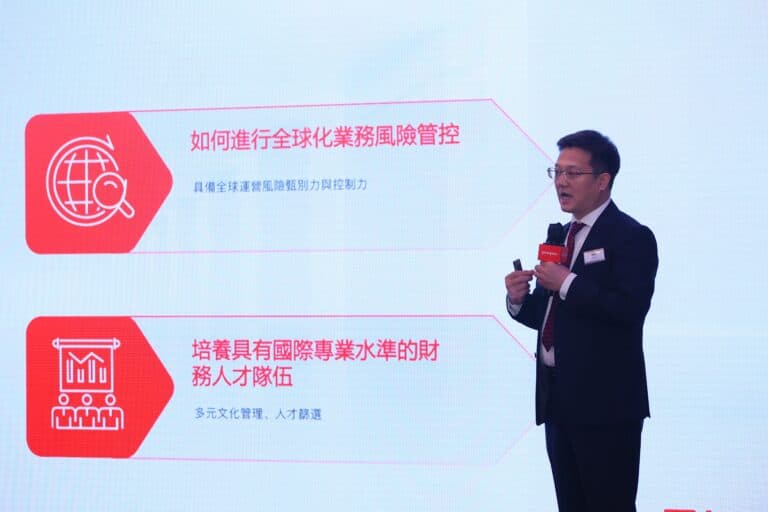 Globalization 2.0 He Xuxiang Globalization 2.0 He Xuxiang